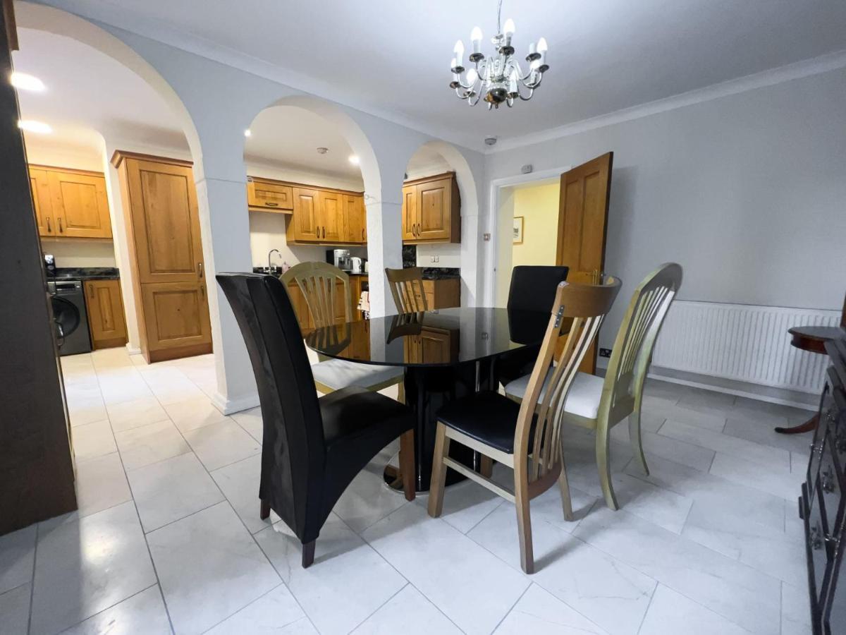 Spacious Flat Sleeps 8 Near Princes Street Edinburgh Luaran gambar