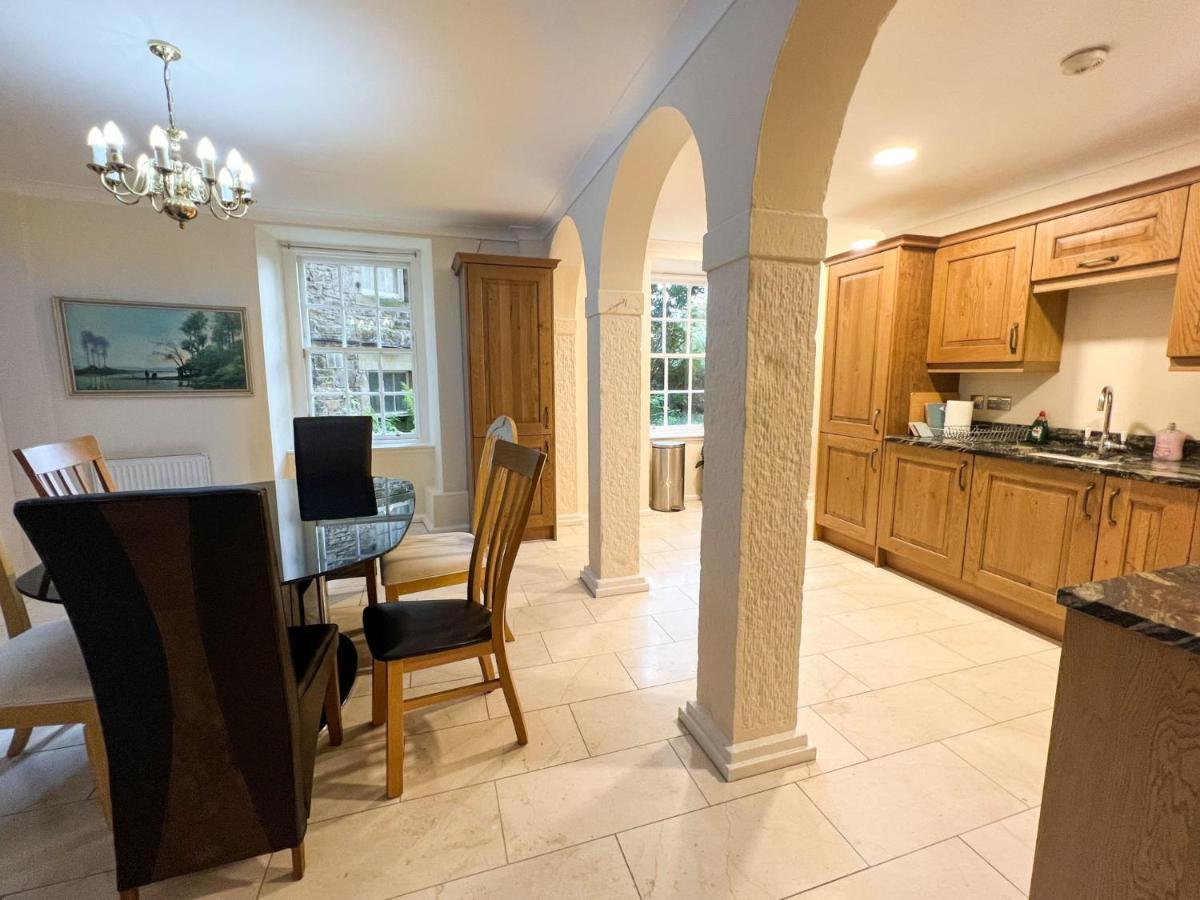 Spacious Flat Sleeps 8 Near Princes Street Edinburgh Luaran gambar