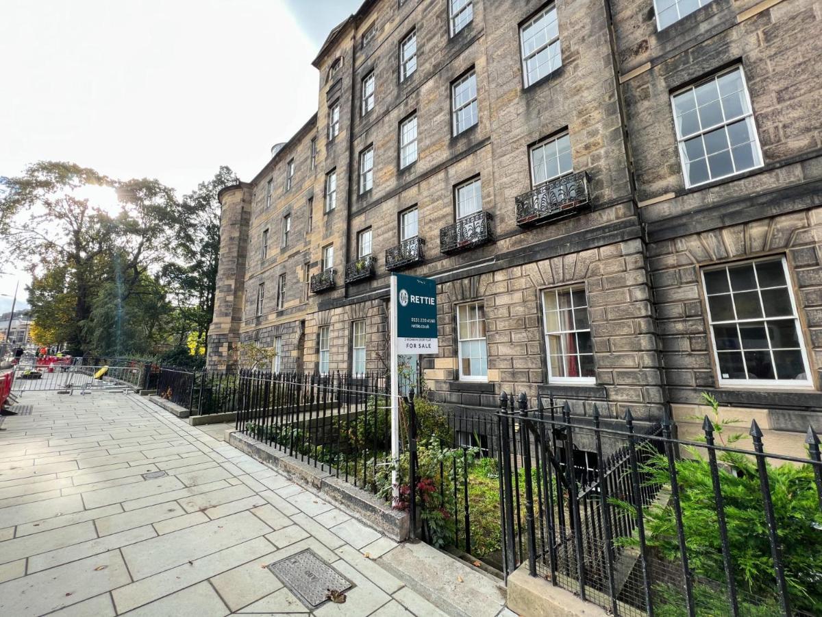 Spacious Flat Sleeps 8 Near Princes Street Edinburgh Luaran gambar