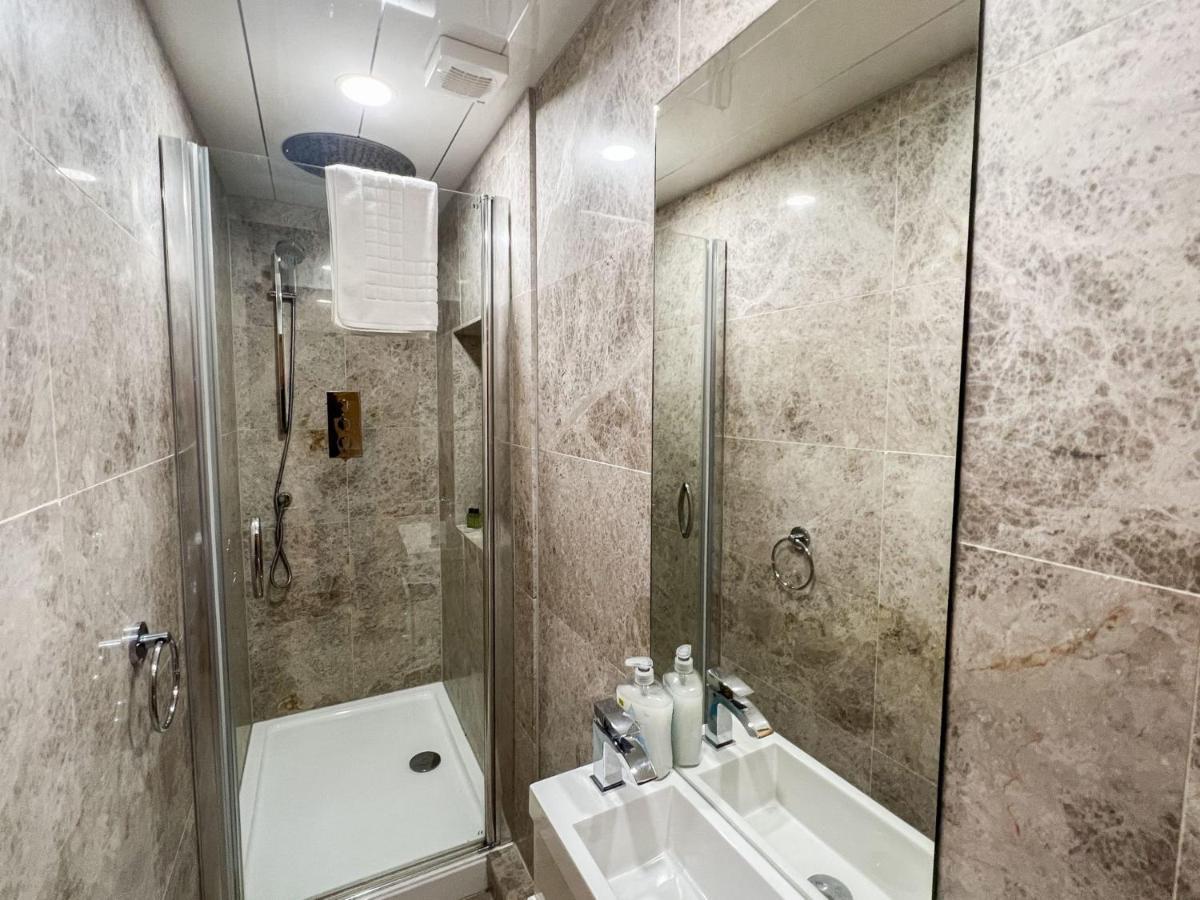 Spacious Flat Sleeps 8 Near Princes Street Edinburgh Luaran gambar
