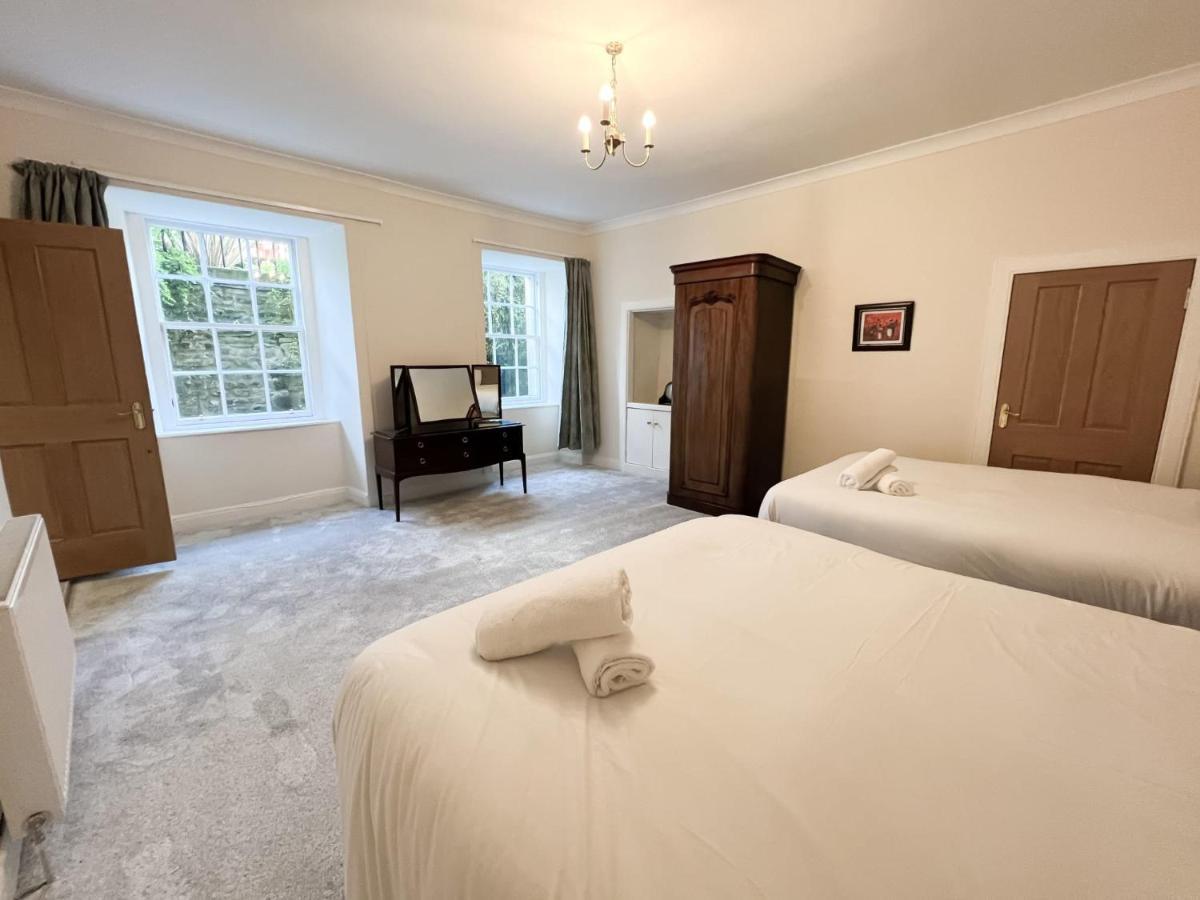Spacious Flat Sleeps 8 Near Princes Street Edinburgh Luaran gambar