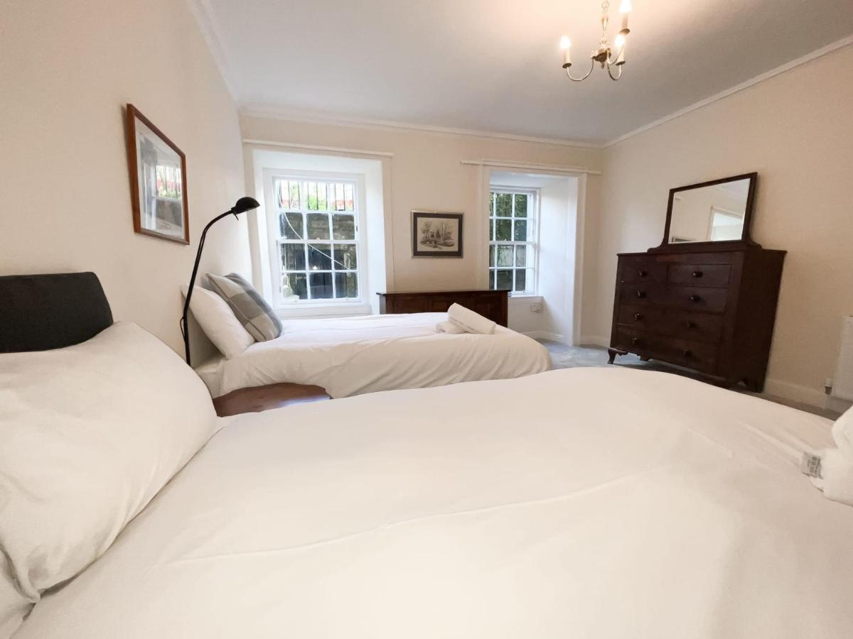 Spacious Flat Sleeps 8 Near Princes Street Edinburgh Luaran gambar