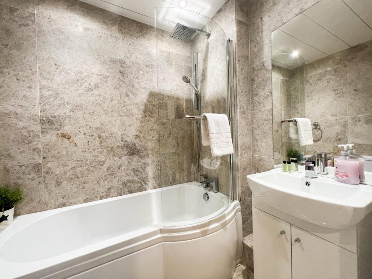 Spacious Flat Sleeps 8 Near Princes Street Edinburgh Luaran gambar