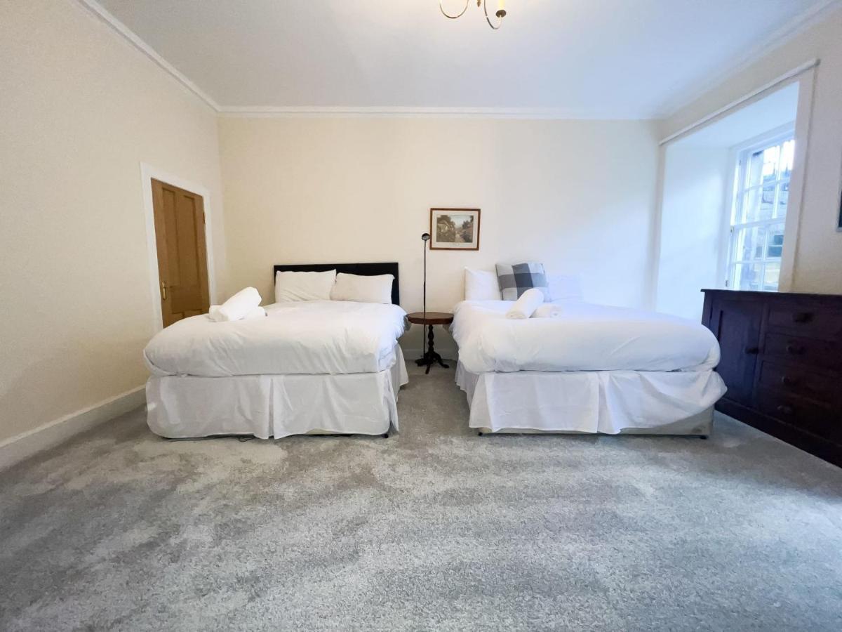 Spacious Flat Sleeps 8 Near Princes Street Edinburgh Luaran gambar